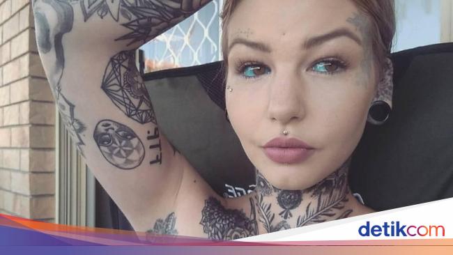 Tato Bola Mata  Jadi Warna Biru Wanita Ini Buta Selama 3 