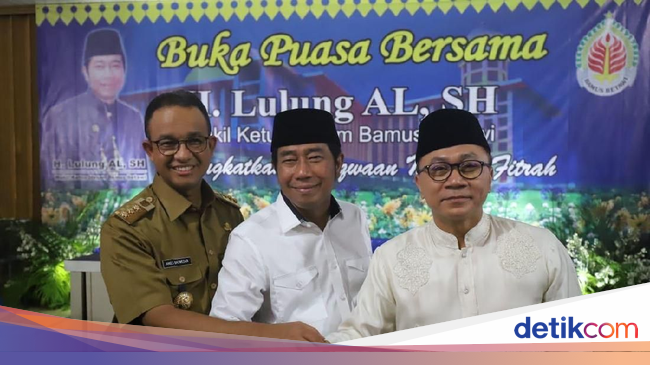 acara apa berita itu Biru Zulkifli 'Kode' Rumah Lulung, di Cium Bukber Serba Anies