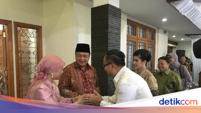 Lebaran Pertama, Para Bankir Kumpul di Rumah Gubernur BI