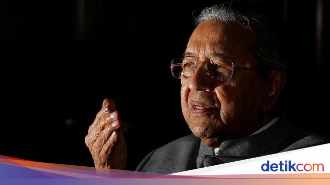 Former Malaysian PM Mahathir Mohamad Comments on War in Ukraine and US Involvement