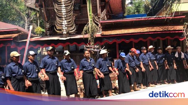 Mabadong Upacara Kematian Di Tana Toraja