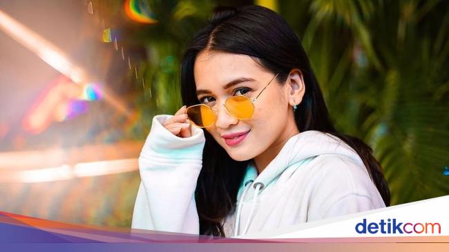 10 Potret Dhea Imut yang Makin Dewasa Makin Cantik