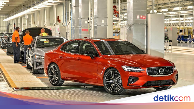 Pertama Kali Volvo Buat Mobil  di  Amerika 