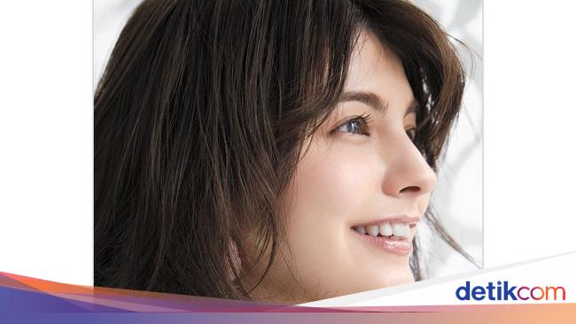 Ini Maggy Model Cantik  Pacar Pemain  Jepang Kagawa yang   Ini Maggy Model Cantik  Pacar Pemain  Jepang Kagawa yang