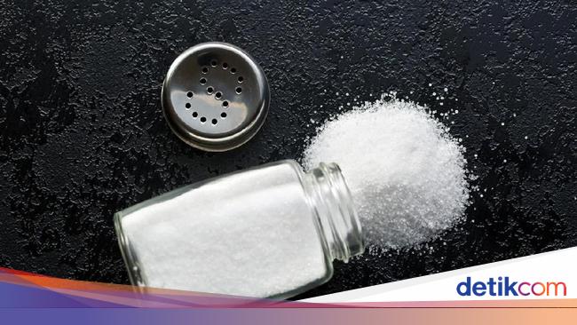 6 Tanda Kamu Kelebihan Konsumsi Garam