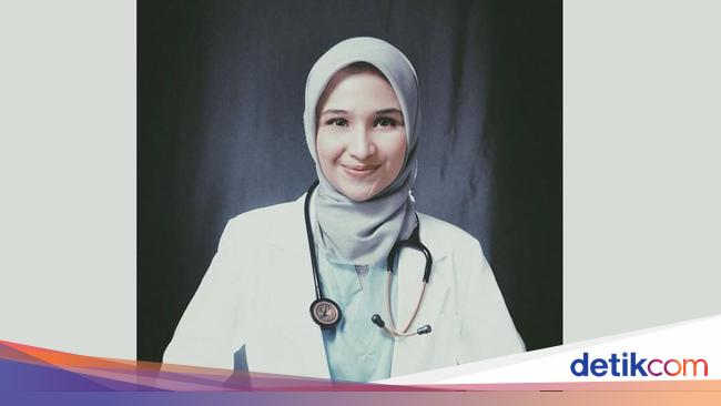 Gaya Hijab Dokter  Cantik  Adik ZeeZee Shahab Manis dan 