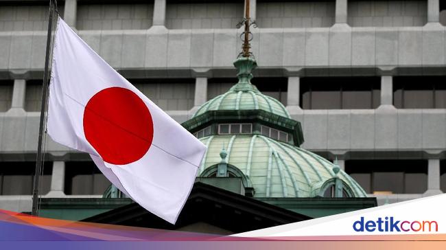 Japan can have a scarcity of 1 million international staff, how come?