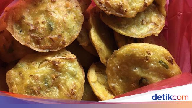 Lewat Lubang Ventilasi  Dapur  Anda Bisa Beli Bakwan Cingok 