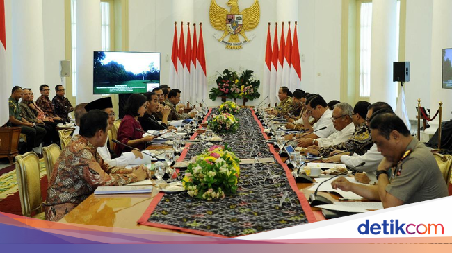 Jokowi Susun Strategi Tangkis Ancaman Perang Dagang Trump Jokowi Susun Strategi Tangkis Ancaman Perang Dagang Trump