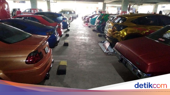 Pameran Modif Mobil  di BSD Dimeriahkan Model Cantik dari  