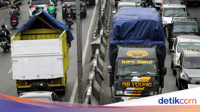 Langgar Aturan Truk 'Obesitas', Siapa yang Kena Hukuman?