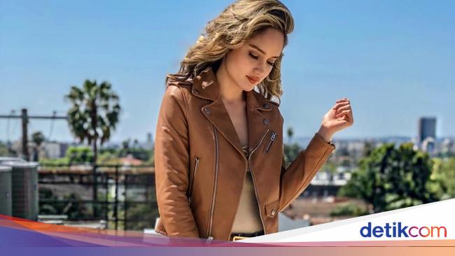 Foto 9 Artis Cantik yang Memiliki Kaki Jenjang Siapa Foto 9 Artis Cantik yang Memiliki Kaki Jenjang Siapa