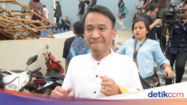 8 Kisah Mistis Para Artis Ini Bikin Bulu Kuduk Berdiri 8 Kisah Mistis Para Artis Ini Bikin Bulu Kuduk Berdiri