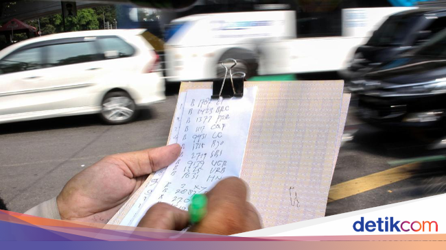 Aturan Ganjil-Genap Bikin Orang Kaya Pengin Beli Mobil