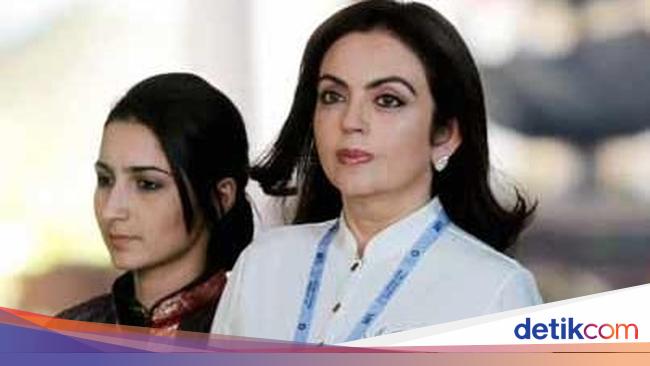 Saking Tajirnya, Ibu Ini Naik Jet Pribadi ke Sri Lanka buat Beli Piring!