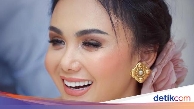 Ganti Gaya Rambut Yuni Shara Banjir Pujian Tambah Awet Muda Ganti Gaya Rambut Yuni Shara Banjir Pujian Tambah Awet Muda