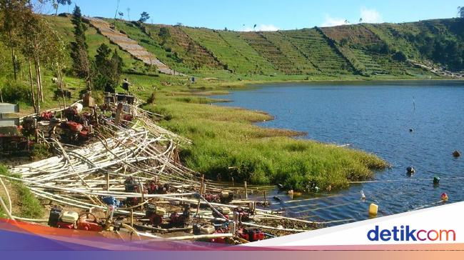Kekeringan Petani Kentang di Banjarnegara Sedot Air Kekeringan Petani Kentang di Banjarnegara Sedot Air