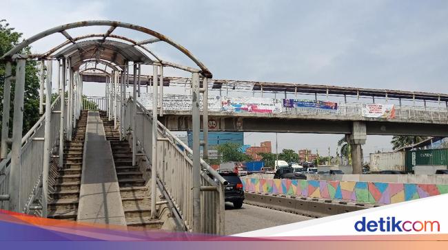 Miris Begini Nasib Kendaraan Patroli Polisi Yang Mangkrak Di Teluk Marunda Ada Suzuki A 100 X Super Gridoto Com