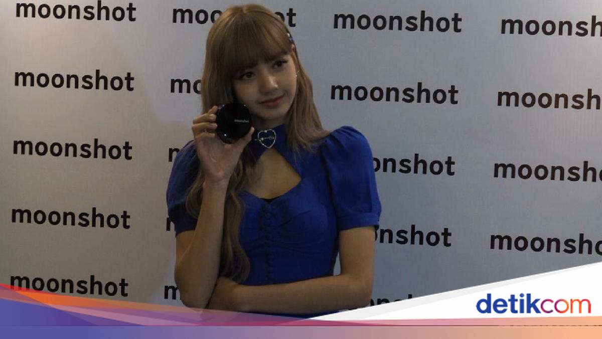 Lisa 'BLACKPINK' Tak Menyangka akan 'Dijemput' Fans di Bandara