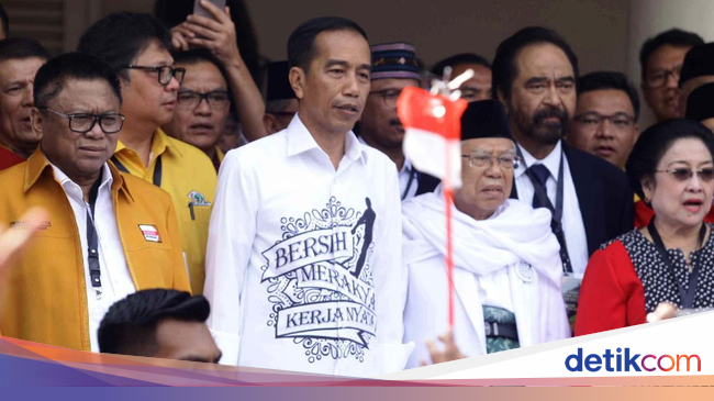 'Bersih, Merakyat, Kerja Nyata' di Dada Jokowi