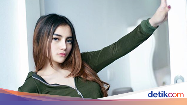 Model Seksi Nabila Aprillya Kini Lepas Hijab, Ini Kata 