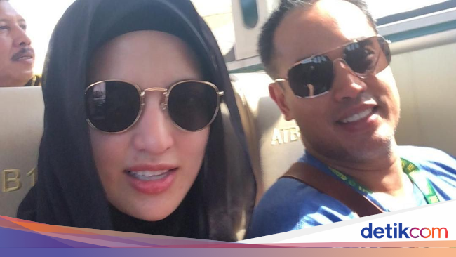 Naik Haji, Nia Ramadhani Ditanya Pakai Agen Travel Mana