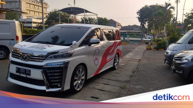  Mobil  Mewah  Berkelir Merah  Putih Ramaikan Asian Games 2019