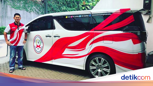 Mobil mobil Mewah Warna Merah Putih Ramaikan Asian Games Mobil mobil Mewah Warna Merah Putih Ramaikan Asian Games