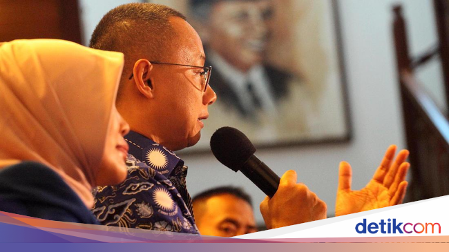 Jokowi Minta TNI-Polri Sosialisasi Kinerja, PAN: Aparat 