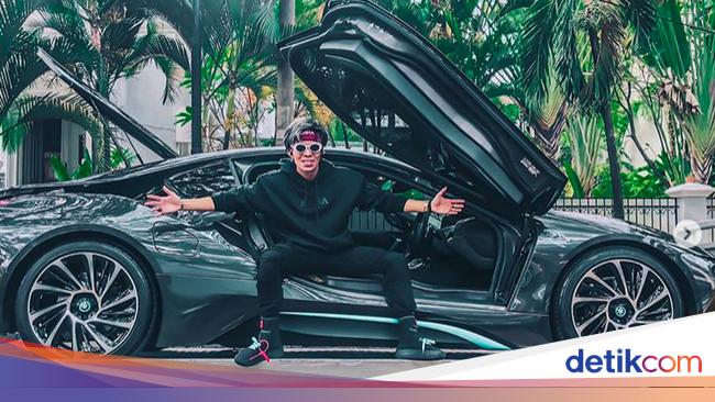 Sudah Naksir Selama 6 Bulan, Atta Halilintar Mampu Beli BMW i8