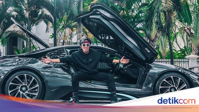 Modif BMW i8 Atta Halilintar Satu-satunya di Asia Langsung Modif BMW i8 Atta Halilintar Satu-satunya di Asia Langsung