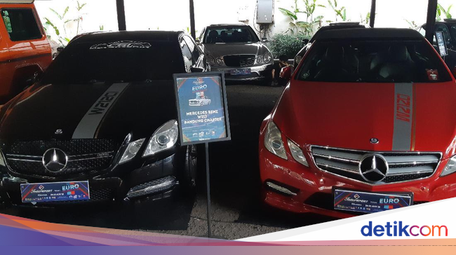 Puluhan Mobil Eropa Nongkrong di TSM Bandung Puluhan Mobil Eropa Nongkrong di TSM Bandung