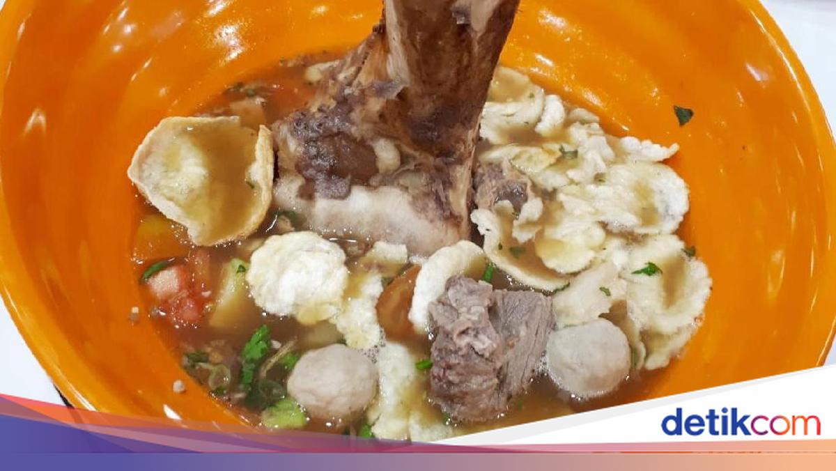 Chop Buntut Cak Yo: Puas Makan Bakso Buntut Plus Rusuk Sum Sum Jumbo