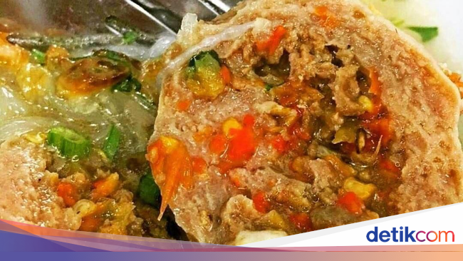 Huahh Tambah Semangat dengan Sengatan Pedas  Bakso  Mercon 