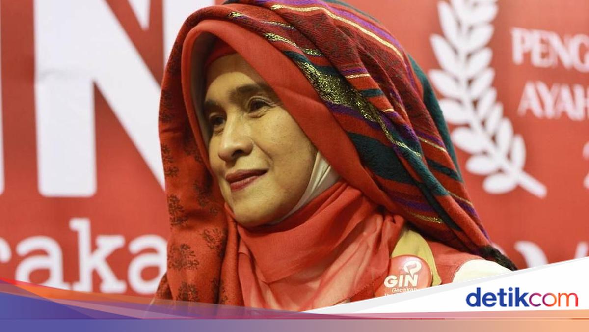Puisi Munajat 212 dan Doa Kesukaan Neno Warisman