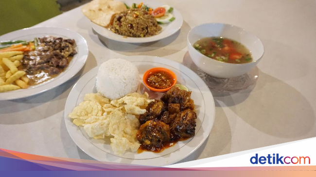 Rumah Huk Family Resto: Menikmati Sop Iga Bakar dengan 