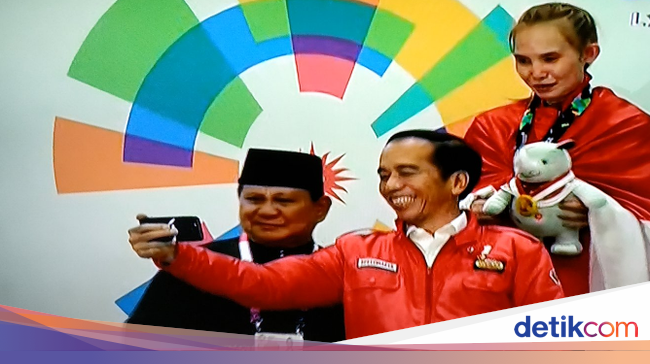 Bikin Adem! Jokowi-Prabowo Asyik Nge-vlog Bareng