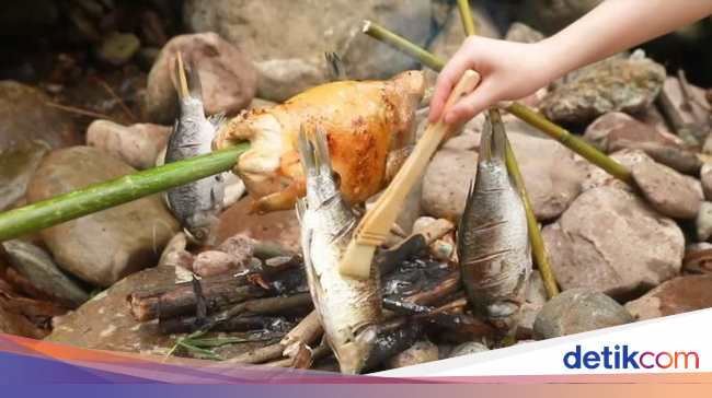 Lihat Aksi Ms Yeah Saat Masak Ayam  Panggang di Sungai 