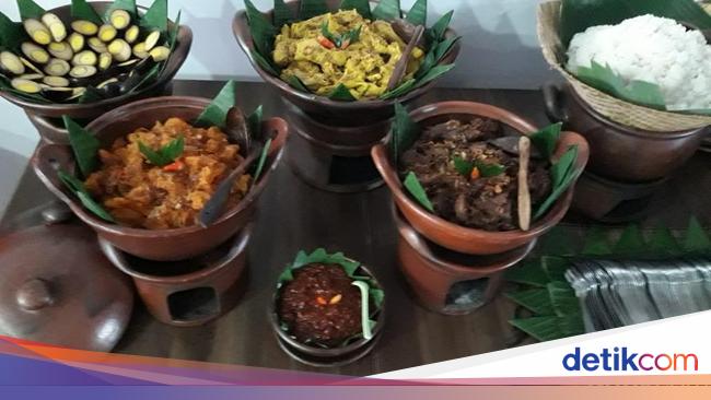 Ayo Cicip Gudeg Besek Gaya Blitar yang Gurih Pedas Ayo Cicip Gudeg Besek Gaya Blitar yang Gurih Pedas