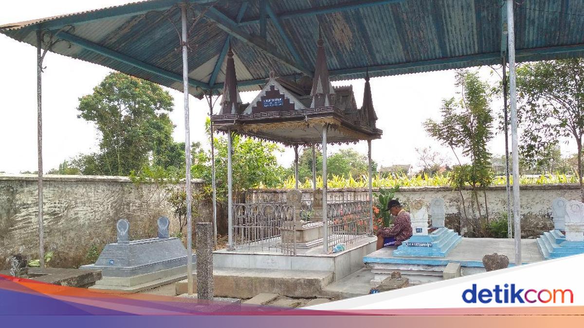Makam Tak Biasa Pemilik Ajian Pancasona, 'Tergantung' di Atas Tanah