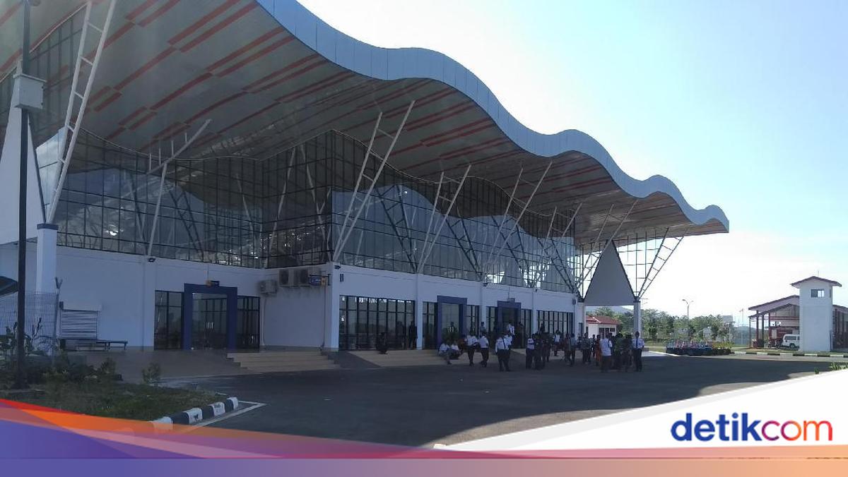 Jokowi akan Resmikan Terminal Baru Bandara Bua Bulan depan