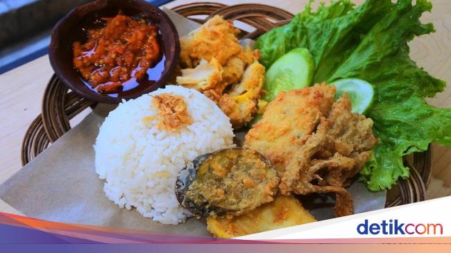  Ayam  Geprak Geprek  Gurihnya Ayam  Geprek  Fillet Disiram 