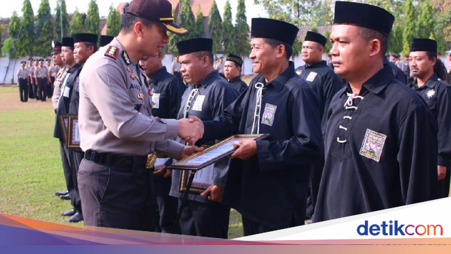 Pesilat pesilat Madiun Dapat Hadiah dari Polisi Dalam 