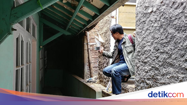 Cerita Tetangga Buat Pintu  ke Rumah  Pak Eko yang Terblokade