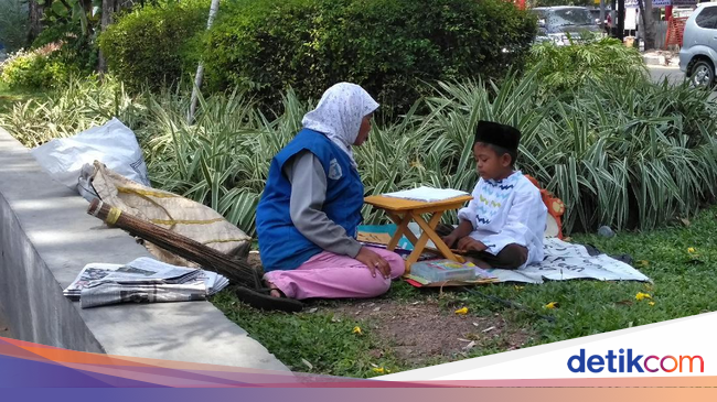 Semangat Irvian Anak Penjual Koran yang Belajar di 