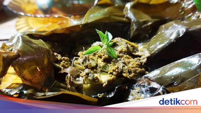  Ayam  Goreng  Kabayan  Gurih Ayam  Goreng  dan Sayur Asem 