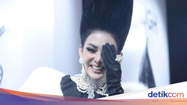 Mengintip Mewahnya Dekorasi Pernikahan Syahrini dan Reino 