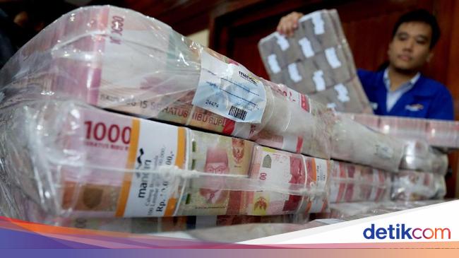 Kalau Uang Rp 1 Kuadriliun Ditumpuk Jadi Setinggi Apa Ya