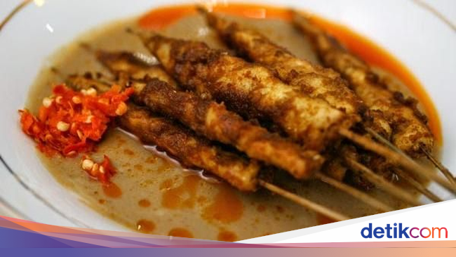 Sate Ayam dengan Kuah Khas Blora Bisa Dinikmati di 6 Sate Ayam dengan Kuah Khas Blora Bisa Dinikmati di 6