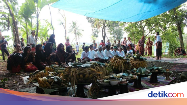Kisah Artefak Kuno, Ritual Adat dan Gunung Samalas di Lombok Kisah Artefak Kuno,